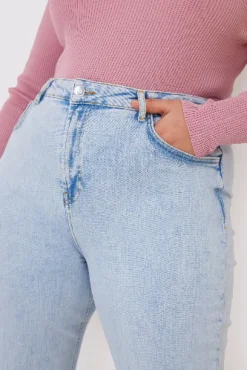 Bleach Wash Straight Leg Jean
