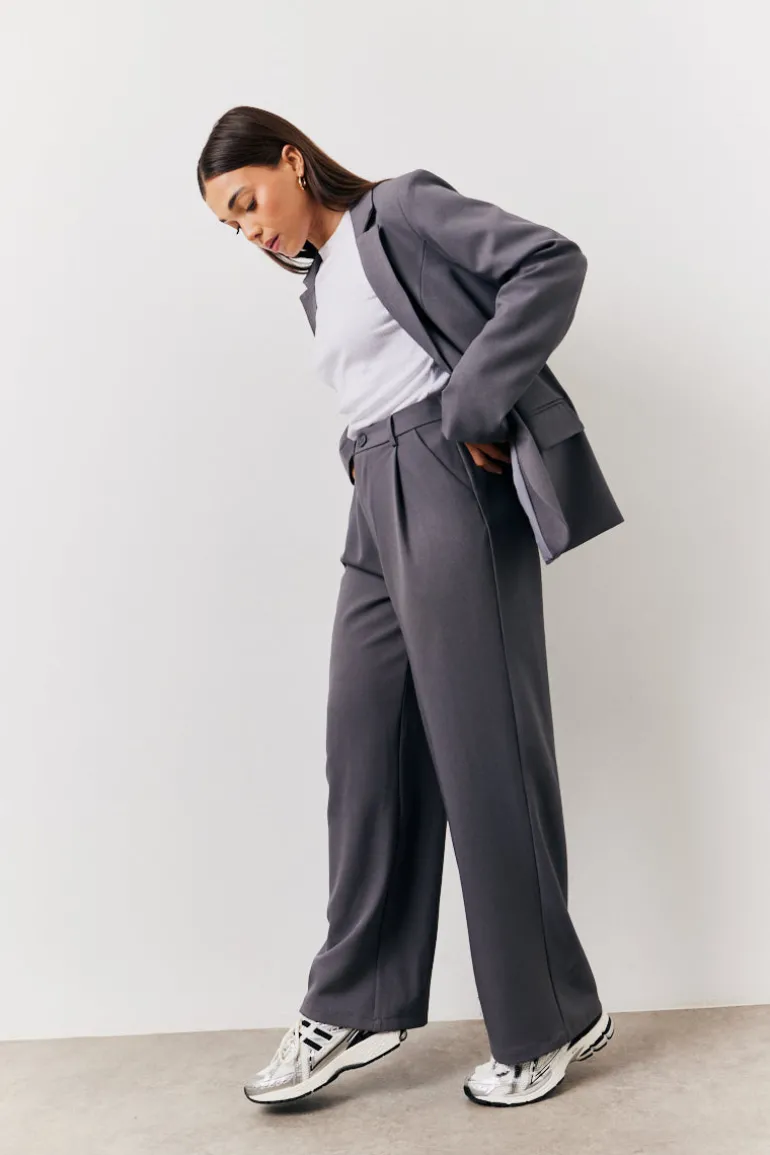 Charcoal Relaxed Pocket Detail Blazer