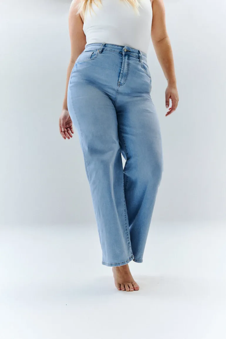 Isla Wide Leg Jeans