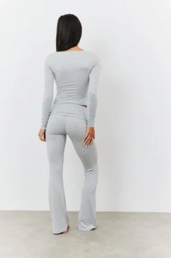 Sculpting Long Sleeve Scoop Neck T-Shirt