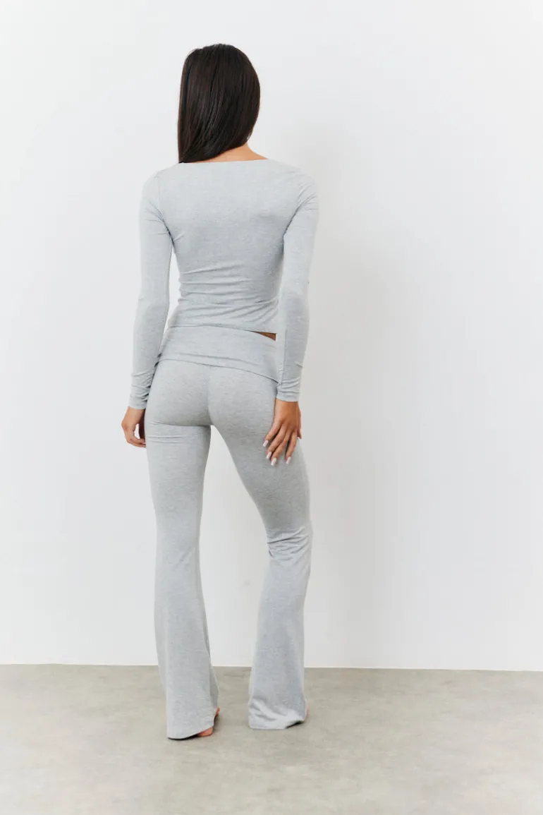 Sculpting Long Sleeve Scoop Neck T-Shirt