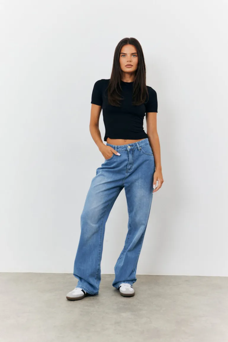 Sculpting Short Sleeve Crew Neck T-Shirt