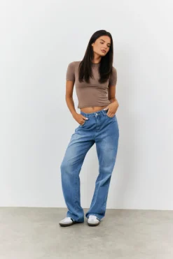 Sculpting Short Sleeve Crew Neck T-Shirt