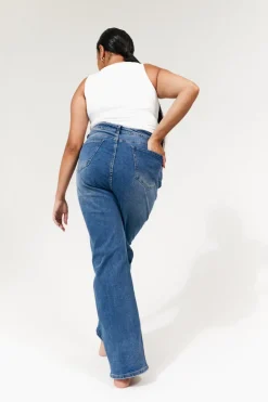 Sienna Straight Leg Jean