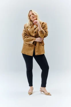 The Miracle Skinny Jean in Black