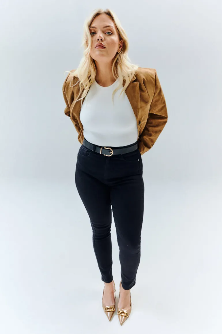 The Miracle Skinny Jean in Black